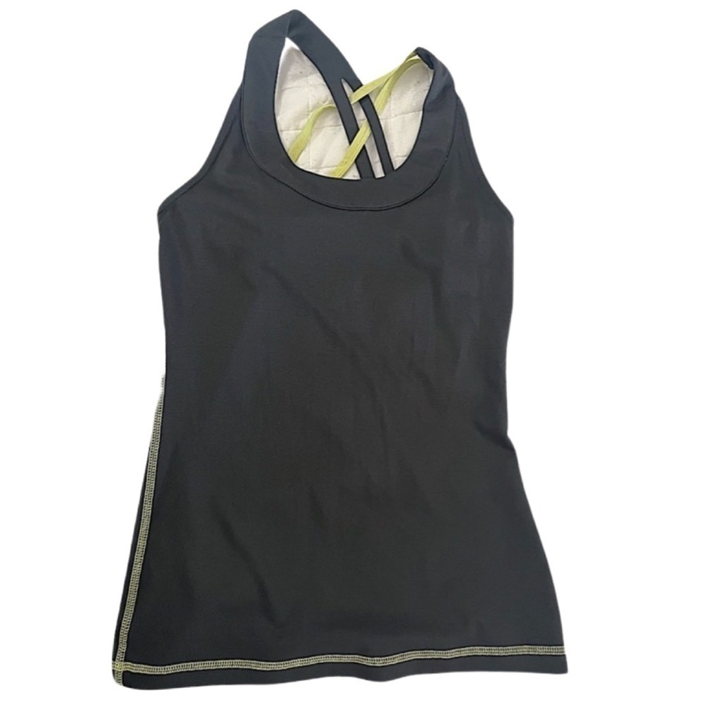 Yoga tank with built in bra. Cross cross straps size small